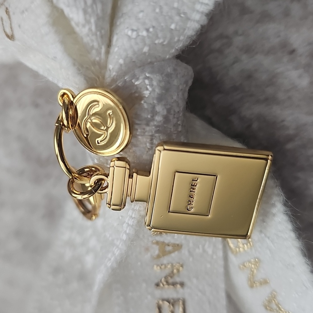CHANEL Gold Perfume Bottle Charm - Picture 3 of 3